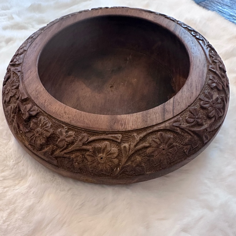 Hand-Carved Wooden Floral Bowl – Vintage Boho Decor